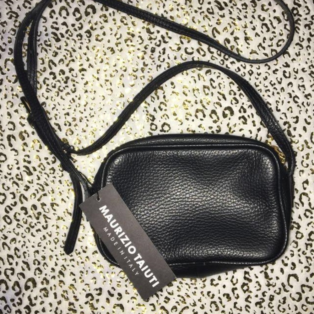 Maurizio Taiuti small crossbody black Purse!!!